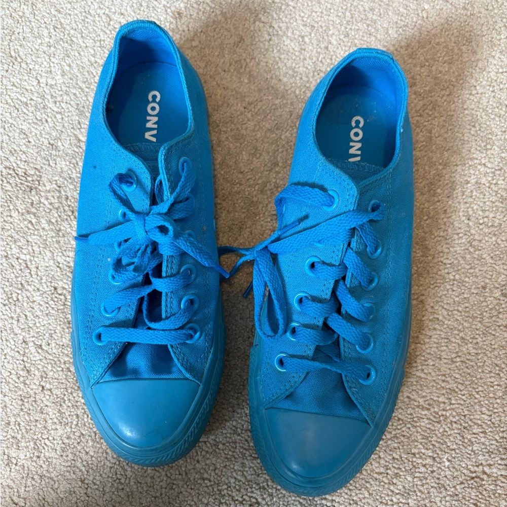 Converse Chuck Taylor size 7